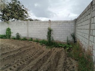 Foto 10 de Tumbaco, Terreno en Renta, 2000m2, Cos10% frente 20m