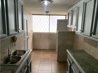Foto 14 de Jipijapa, Oficina en Renta, 132m2, 9 ambientes, 5 divisiones.