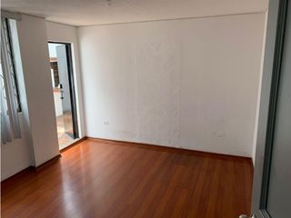 Foto 2 de Jipijapa, Oficina en Renta, 132m2, 9 ambientes, 5 divisiones.