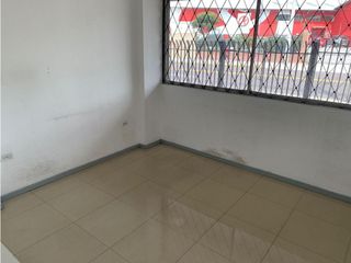 Foto 9 de Jipijapa, Oficina en Renta, 132m2, 9 ambientes, 5 divisiones.