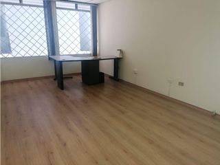 La Orellana, Oficina en  Renta, 35m2, 1 ambiente.