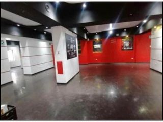 Foto 2 de La Mariscal, Casa Comercial en Renta, 300m2, 7 Ambientes.