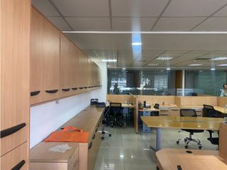 Foto 17 de La Carolina, Oficina en Renta, 650m2, 18 Ambientes.