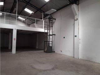 Foto 3 de Solca, Galpón en  Renta, 450m2