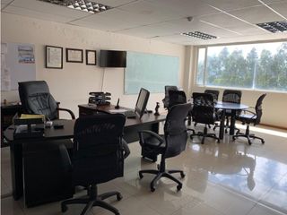 Foto 2 de Santa Lucía, Galpón en  Renta, 1850m2, 6 Ambientes.