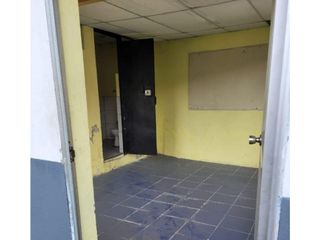 Foto 11 de Carcelén, Galpón  en Renta, 724m2, 4 Ambientes.