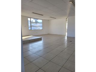 Foto 10 de Carcelén, Galpón  en Renta, 724m2, 4 Ambientes.