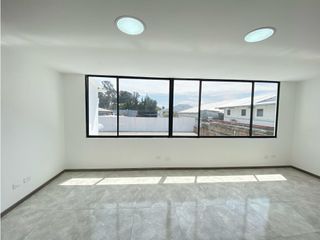 Foto 22 de La Luz, Oficina en Renta, 250m2, 4 Ambientes.