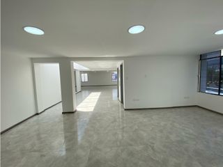 Foto 5 de La Luz, Oficina en Renta, 250m2, 4 Ambientes.
