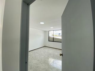 Foto 27 de La Luz, Oficina en Renta, 250m2, 4 Ambientes.