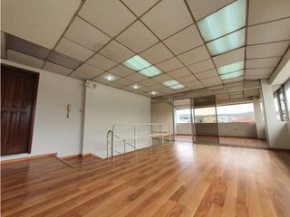 Foto 16 de Iñaquito, Oficina Duplex en Renta, 135m2, 4 Ambientes.