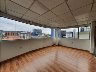 Foto 9 de Iñaquito, Oficina Duplex en Renta, 135m2, 4 Ambientes.