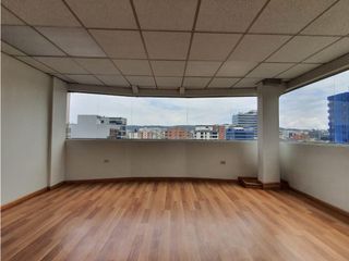 Foto 12 de Iñaquito, Oficina Duplex en Renta, 135m2, 4 Ambientes.