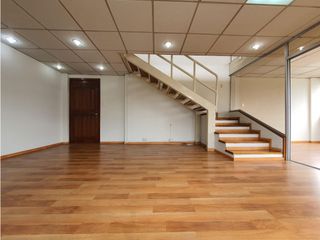 Foto 4 de Iñaquito, Oficina Duplex en Renta, 135m2, 4 Ambientes.