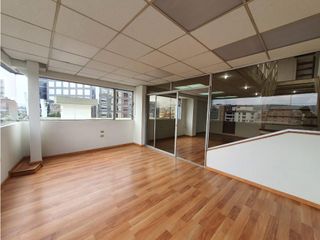 Foto 14 de Iñaquito, Oficina Duplex en Renta, 135m2, 4 Ambientes.