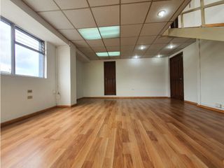Foto 7 de Iñaquito, Oficina Duplex en Renta, 135m2, 4 Ambientes.