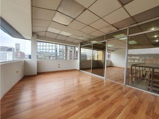 Foto 26 de Iñaquito, Oficina Duplex en Renta, 135m2, 4 Ambientes.