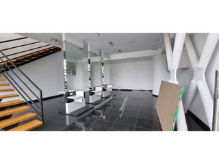 Foto 2 de Iñaquito, Local Comercial en  Renta, 215m2, 4 Ambientes.