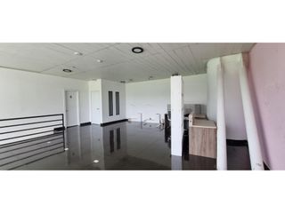Foto 12 de Iñaquito, Local Comercial en  Renta, 215m2, 4 Ambientes.