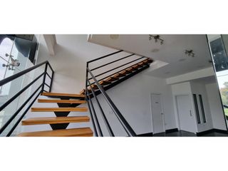 Foto 7 de Iñaquito, Local Comercial en  Renta, 215m2, 4 Ambientes.