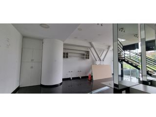 Foto 6 de Iñaquito, Local Comercial en  Renta, 215m2, 4 Ambientes.