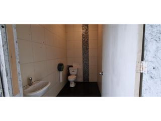 Foto 13 de Iñaquito, Local Comercial en  Renta, 260m2, 3 Ambientes.