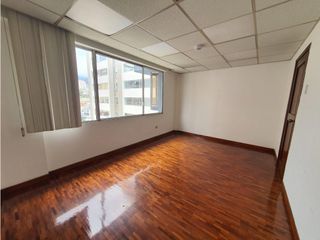 Foto 13 de Iñaquito, Oficina en Renta, 100m2, 4 Ambientes.