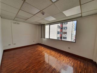 Iñaquito, Oficina en Renta, 100m2, 4 Ambientes.