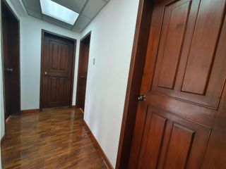 Foto 9 de Iñaquito, Oficina en Renta, 100m2, 4 Ambientes.