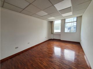 Foto 17 de Iñaquito, Oficina en Renta, 100m2, 4 Ambientes.