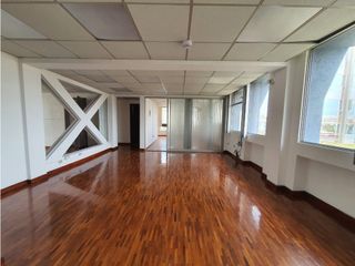 Foto 2 de Iñaquito, Oficina en Renta, 100m2, 4 Ambientes.