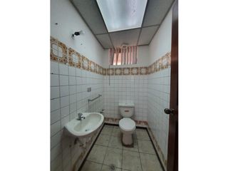Foto 25 de Iñaquito, Oficina en Renta, 100m2, 4 Ambientes.