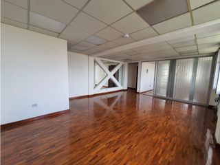 Foto 3 de Iñaquito, Oficina en Renta, 100m2, 4 Ambientes.