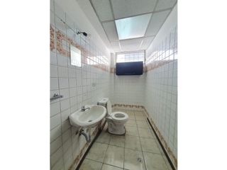 Foto 24 de Iñaquito, Oficina en Renta, 100m2, 4 Ambientes.