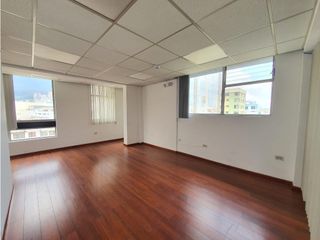 Foto 7 de Iñaquito, Oficina en Renta, 100m2, 4 Ambientes.