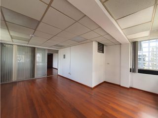 Iñaquito, Oficina en Renta, 100m2, 4 Ambientes.