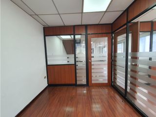 Iñaquito, Oficina Duplex en  Renta, 140m2, 6 Ambientes.