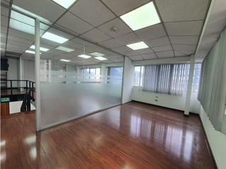Foto 30 de Iñaquito, Oficina Duplex en  Renta, 140m2, 6 Ambientes.
