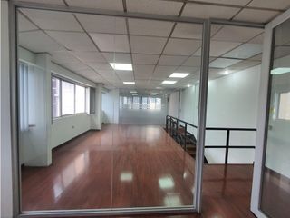 Foto 23 de Iñaquito, Oficina Duplex en  Renta, 140m2, 6 Ambientes.