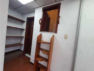 Iñaquito, Oficina Duplex en  Renta, 140m2, 6 Ambientes.