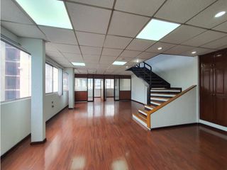 Foto 1 de Iñaquito, Oficina Duplex en  Renta, 140m2, 6 Ambientes.