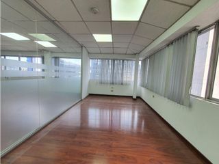 Foto 28 de Iñaquito, Oficina Duplex en  Renta, 140m2, 6 Ambientes.