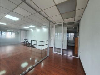 Iñaquito, Oficina Duplex en  Renta, 140m2, 6 Ambientes.