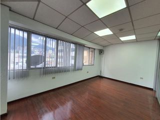 Iñaquito, Oficina Duplex en  Renta, 140m2, 6 Ambientes.