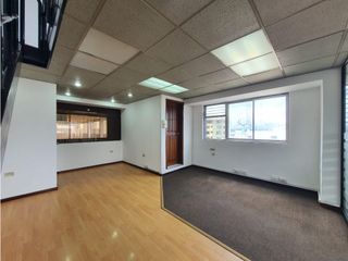 Foto 7 de Iñaquito, Oficina Duplex en Renta, 135m 4 Ambientes.