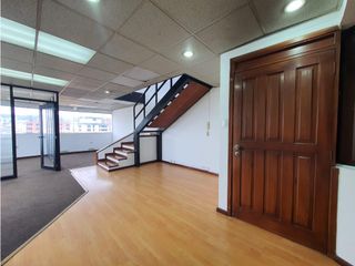 Foto 2 de Iñaquito, Oficina Duplex en Renta, 135m 4 Ambientes.