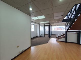Foto 4 de Iñaquito, Oficina Duplex en Renta, 135m 4 Ambientes.