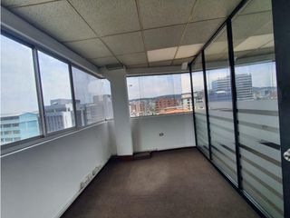 Foto 11 de Iñaquito, Oficina Duplex en Renta, 135m 4 Ambientes.