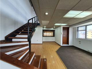 Foto 5 de Iñaquito, Oficina Duplex en Renta, 135m 4 Ambientes.