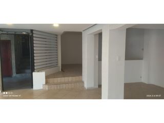 Foto 9 de El Batán, Local Comercial en Renta, 120m2, 4 Ambientes.